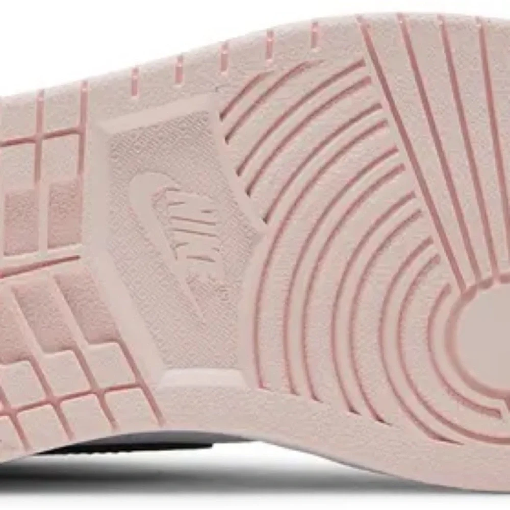 Nike Women’s Air Jordan 1 Retro High OG SE 'Bubble Gum' - Picture 5 of 5